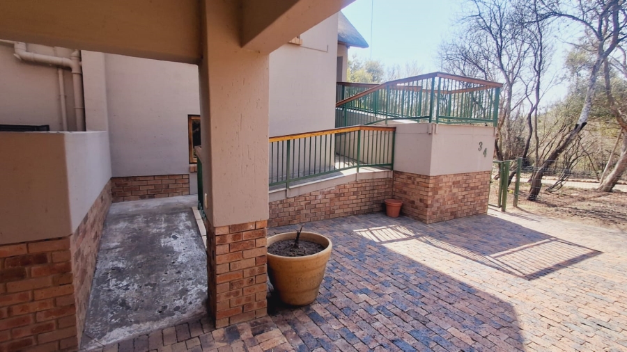 4 Bedroom Property for Sale in Boschenvaal River Front Lodges Free State